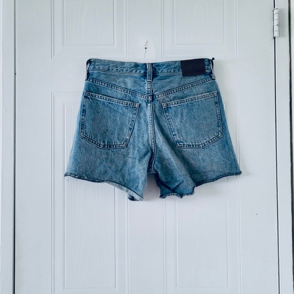 ARITZIA 90s A-line Hi-rise Short by Denim Forum - Picture 2 of 2